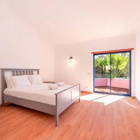 Сasa de vacaciones Guestready - Botequim House - Romao